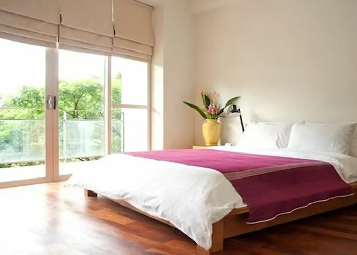 Hotel Comoda Casa Hotel 4*