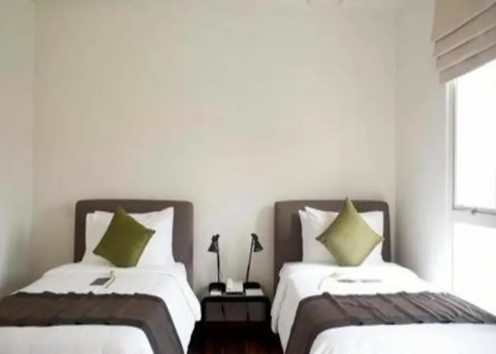 Hotel Comoda Casa Hotel 4*